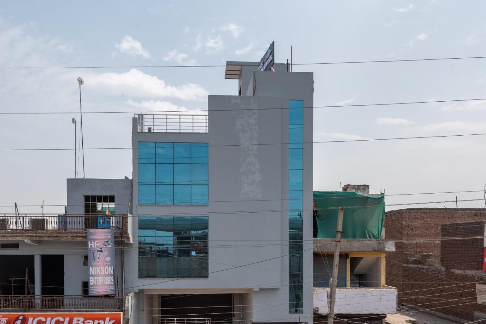 The Setu Hotel & Resorts Faridabad Exterior photo